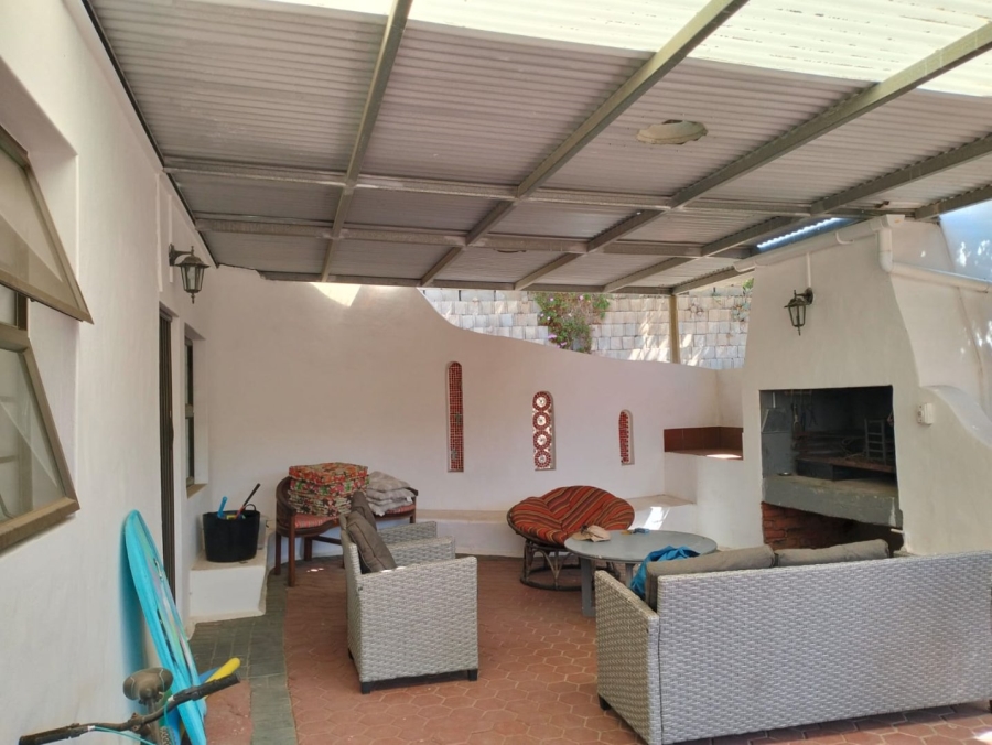 To Let 4 Bedroom Property for Rent in Groot Brakrivier Central Western Cape